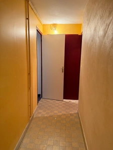 Maison de ville de 157m² avec potentiel local professionnel et dépendances, jardin 69 900 €