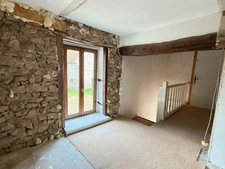 EN EXCLUSIVITE ! Maison en pierre, 88m², 2 chambres, sur 975m² de terrain 84 990 €