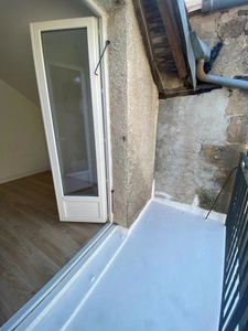 Maison de ville en pierre à rénover, 54m², 19 500 €
