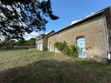 EN EXCLUSIVITE ! Manoir de 170m² avec son annexe de 50m² et ses dépendances sur terrain de 8861m² 244 000 €
