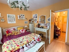 Maison de ville de 157m² avec potentiel local professionnel et dépendances, jardin 69 900 €
