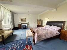 EN EXCLUSIVITE Très belle propriété de 215m² avec piscine et dépendances sur 3000 m² de terrain 199 990 €