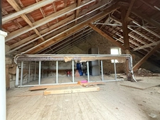 Maison 3 pièces 72m² à finir de restaurer+grenier aménageable avec grange indépendante sur 1363m² de terrain 81 500 €