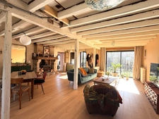 EN EXCLUSIVITE ! Maison en pierre de 115m2 + dépendances sur 4079m2 de terrain 89 990 €