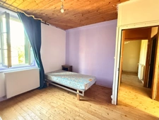 Maison en pierre 105m², 3 chambres sur 1 hectare de terrain + 3ha de terrain indépendants supplémentaires 78 000 €