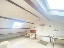 Demeure de 284m², 11 pièces, 7 chambres avec 600m² de dépendances, terrain de 2200m² 211 000 €