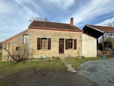 EN EXCLUSIVITE ! Maison de village, 110m², 4 pièces, avec dépendances sur terrain de 8783 m² 76 000 €