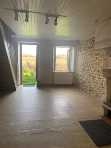 Ensemble de 2 maisons mitoyennes en pierre 209m² + grange, terrain 2000m² 79 500 €