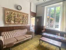 EN EXCLUSIVITE ! Maison de ville de caractère, 248m², 6 chambres, avec cour 153 500 €