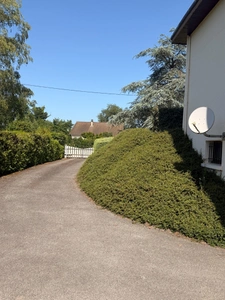 Pavillon sur sous sol de 170m², 5 chambres, piscine sur terrain de 2000m² 197 000 €