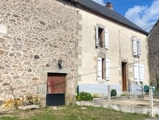 EN EXCLUSIVITE ! Corps de ferme avec maison d'habitation de 89m² sur terrain de 2hectares 2188m² 125 000 €