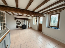 EN EXCLUSIVITE ! Maison en pierre, 88m², 2 chambres, sur 975m² de terrain 84 990 €