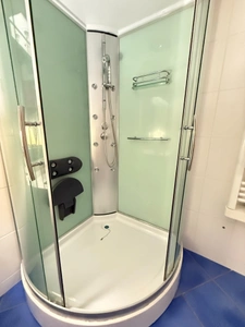 En exclusivite ! Maison de village, 300m², 10 chambres avec dépendances sur 3489m² de terrain 199 900 €