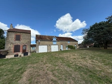 EN EXCLUSIVITE ! Manoir de 170m² avec son annexe de 50m² et ses dépendances sur terrain de 8861m² 244 000 €