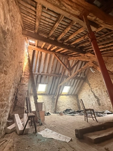 Ensemble de 2 maisons à restaurer + grange 26 500 €