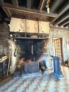 EN EXCLUSIVITE ! Maison en pierre à restaurer 72m² sur terrain de 205m², 19 000 €