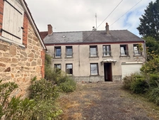 Maison de caractère en pierre, 134m², 4 chambres, Terrain de 2 668 m², proche des Trois Lacs 129 900 €