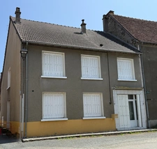 Maison de 160m², 3 chambres, avec garage et jardin indépendant de 443m² 49 990 €