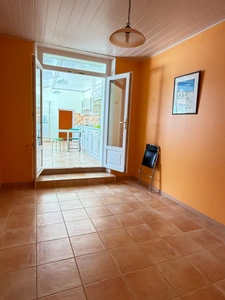 En exclusivite ! Maison de village, 300m², 10 chambres avec dépendances sur 3489m² de terrain 178 500 €
