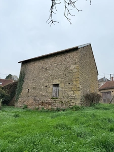 EN EXCLUSIVITE ! Belle grange en pierre 60m² au sol avec garage double sur 715m² de terrain 18 500 €