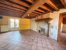 Charmante maison en pierre, 115m², 3 chambres, 1175 m² de terrain 89 900 €