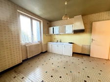 Pavillon de 117m² sur sous sol, 3 chambres avec possibilité d'agrandissement, terrain de 1733m2 109 500 €