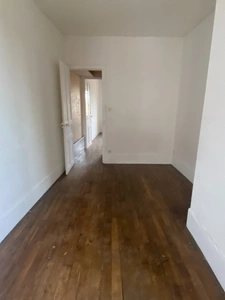 Maison en pierre, 95 m², avec cave et dépendances sur 636 m² de terrain 75 000 €