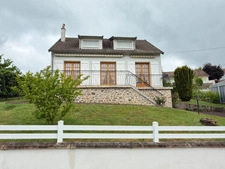 Pavillon surélevé sur sous sol, 96m², 3 chambres, sur terrain de 505m2, 97 900 €
