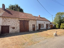 Charmante maison en pierre, 115m², 3 chambres, 1175 m² de terrain 89 900 €