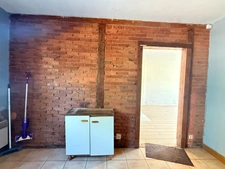EN EXCLUSIVITE ! Authentique bâtisse en pierre 93m², sur près d'un hectare de terrain bordé par la rivière 79 900 €
