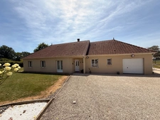 Pavillon de plain pied 136m², de 2012, 5 chambres, sur terrain de 1719m² 229 000 €