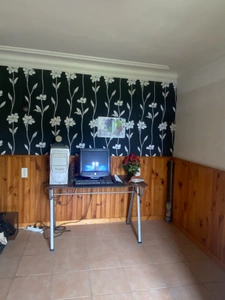 Maison en pierre, 167m², avec grange sur 730m² de terrain 112 000 €