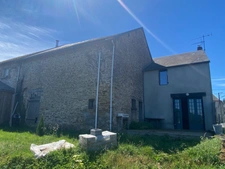 EN EXCLUSIVITE ! Maison de village, 204m2, 3 chambres, garage sur terrain de 1090m² 118 000 €