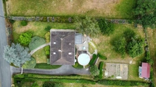 Pavillon sur sous sol de 170m², 5 chambres, piscine sur terrain de 2000m² 197 000 €