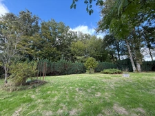 Pavillon sur sous sol, 118m², 3 chambres avec véranda sur 2721m² de terrain 128 000 €
