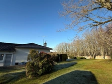 Maison en pierre 158m², 5 chambres, avec garage sur parc arboré de 5193m² 249 000 €