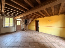 Charmante maison en pierre, 115m², 3 chambres, 1175 m² de terrain 89 900 €