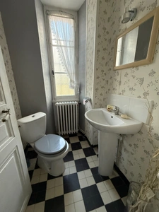  Manoir de 170m² avec son annexe de 50m² et ses dépendances sur terrain de 3 423m² 244 000 €