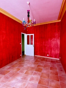 En exclusivite ! Maison de village, 300m², 10 chambres avec dépendances sur 3489m² de terrain 178 500 €