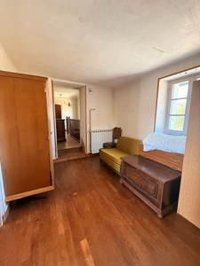 Maison en pierre de 126m², 4 chambres, avec grange 65 000 €