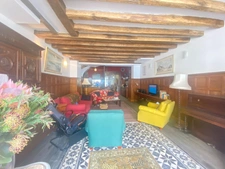 EN EXCLUSIVITE ! Maison de ville de caractère, 248m², 6 chambres, avec cour 153 500 €