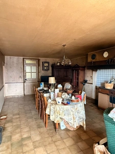 EN EXCLUSIVITE ! Propriété 2 maisons + dépendances sur 4700 m2 de terrain (ou 1ha8 si nécessaire) 88 000 €
