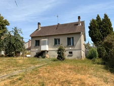 EN EXCLUSIVITE ! Pavillon de 95m² surélevé sur sous sol, rénové, sur terrain de 562m² 117 500 €