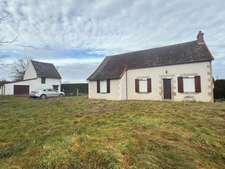 Pavillon de plain pied, 2 chambres, avec dépendances, sur 5425m² de terrain 85 500 €