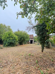 Maison de ville de 157m² avec potentiel local professionnel et dépendances, jardin 69 900 €