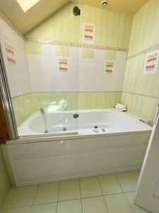 En exclusivite ! Maison de village, 300m², 10 chambres avec dépendances sur 3489m² de terrain 178 500 €
