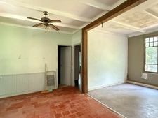 Ensemble de 2 maisons mitoyennes superficie totale de 107m², avec garage, terrain 1171m² 76 600 €