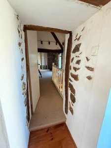 EN EXCLUSIVITE ! Maison en pierre, 88m², 2 chambres, sur 975m² de terrain 84 990 €