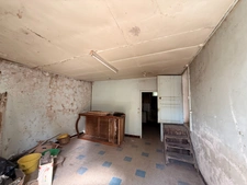 EN EXCLUSIVITE ! Ancienne petite ferme à restaurer 66m² avec dépandances terrain 2238m² 24500€