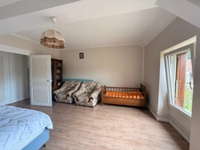 Maison de caractère en pierre, 134m², 4 chambres, Terrain de 2 668 m², proche des Trois Lacs 129 900 €